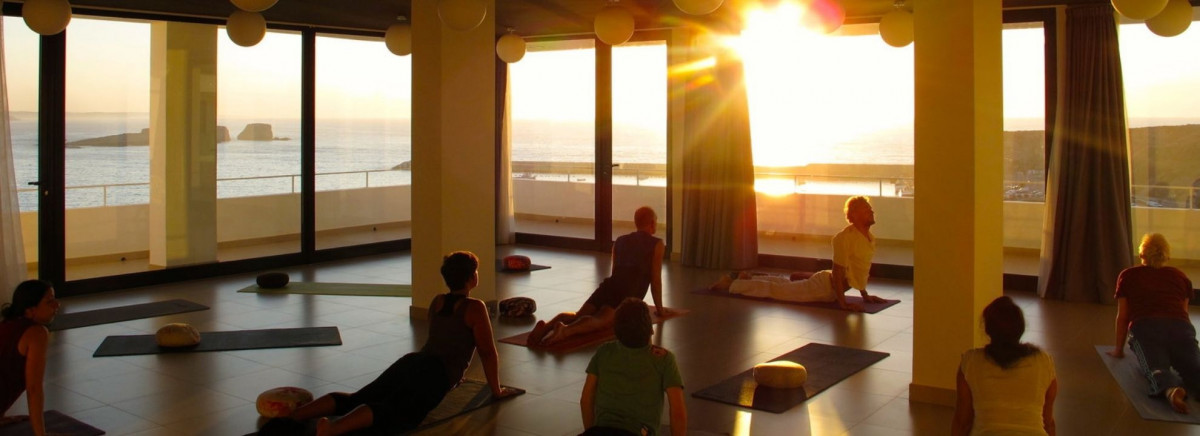 Yoga-retreat-Sagres