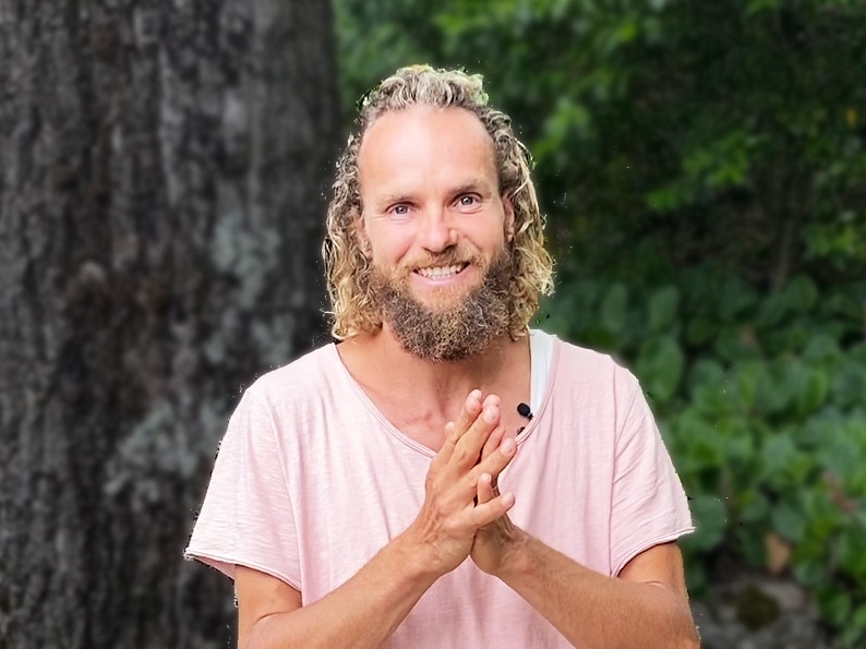 Meditation center instructor Michaël Bijker